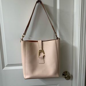 Dooney and Bourke Ashby pink blush handbag. EUC